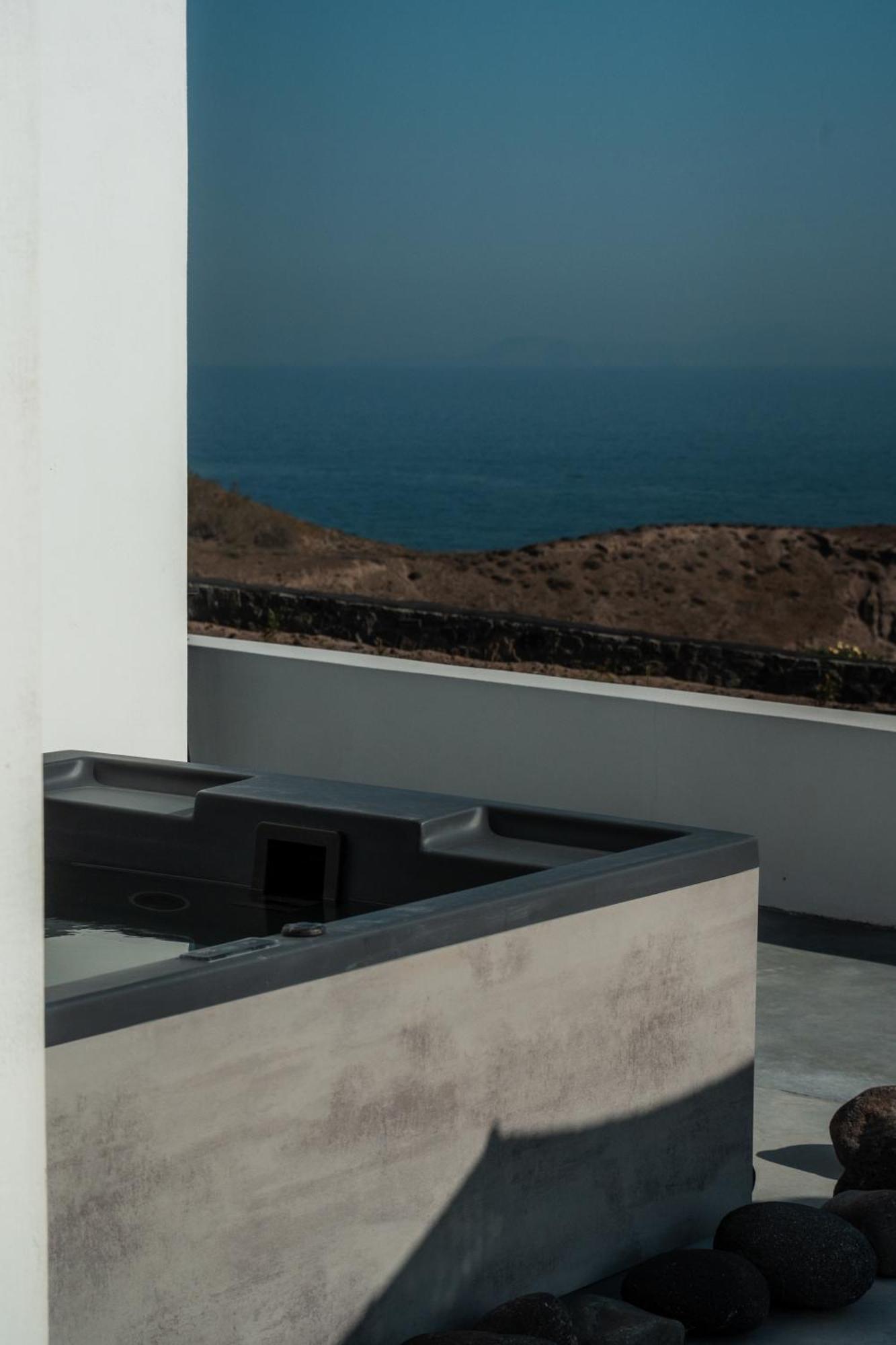 Akri Suites Vourvoúlos Exterior photo
